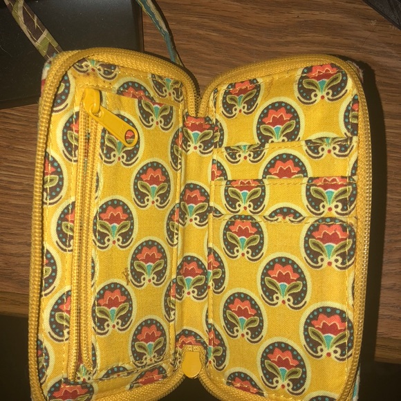 Vera Bradley wristlet - Picture 3 of 3